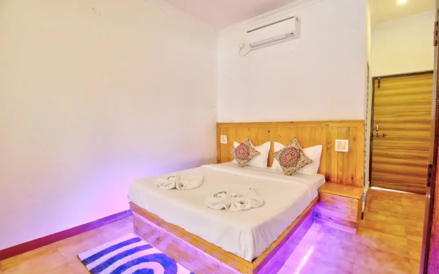 Hotel Pleasure Inn near Turtle Beach- Morjim