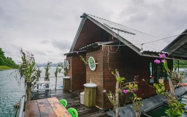 Orchid Lake House