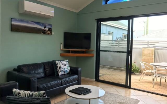 Albany Harbourside Apartments and Houses