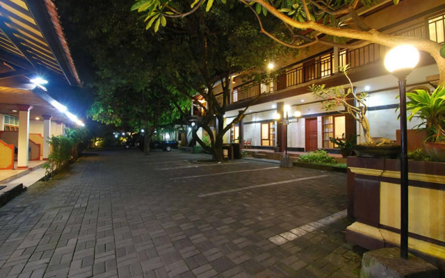 Yulia Beach Inn Kuta