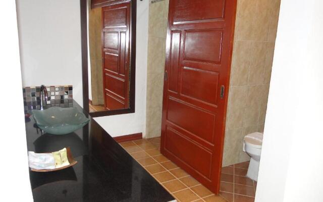 Charming Lao Hotel
