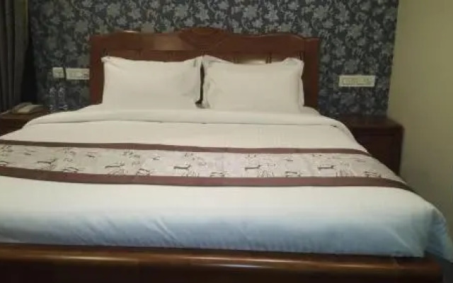 G K Hill View Resort
