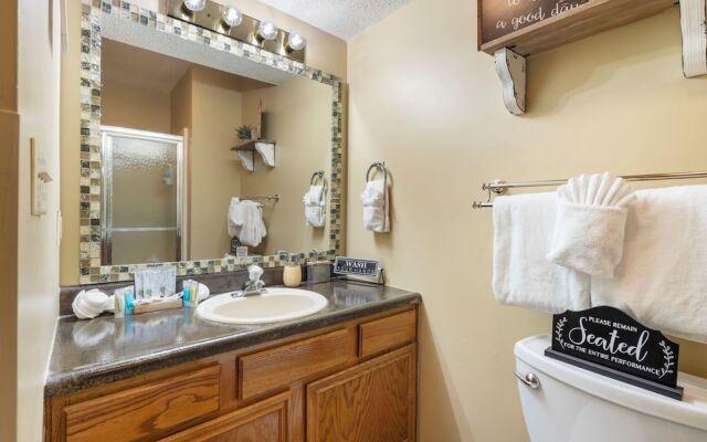 The Circle Retreat 7