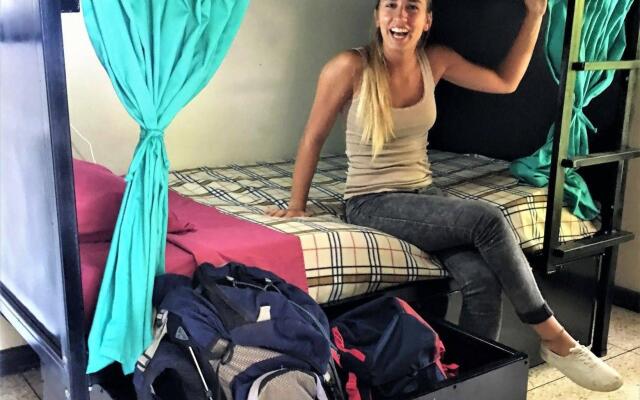 Costa Rica Backpackers - Hostel