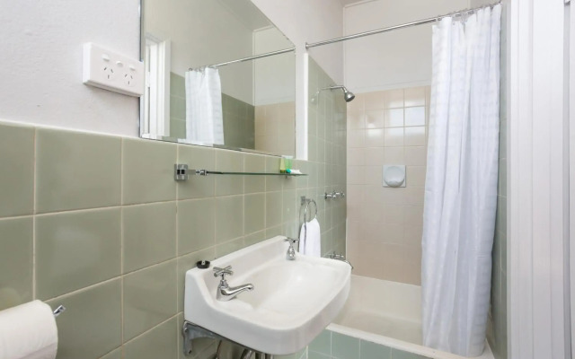 Nightcap at Emerald Star Hotel