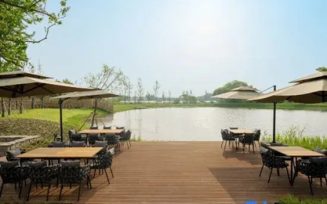 Jiangnan House  Yangcheng Lake