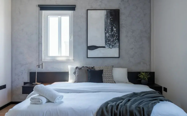 The Penthouse - 3BR Seaview in Larnaca