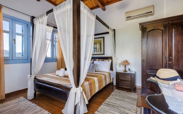 Villa Avaton With Magnificent sea View and Skopelos Town