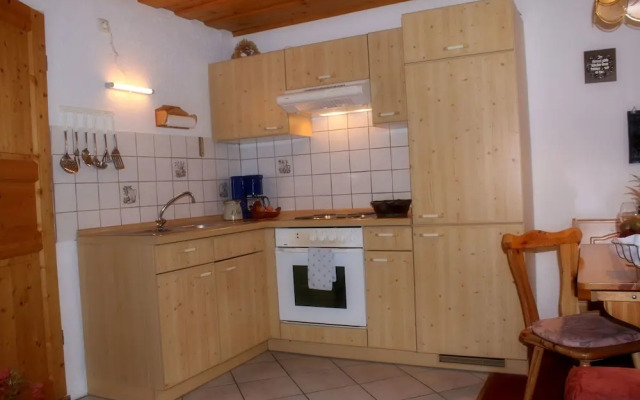 Cozy Apartment with Roof Terrace