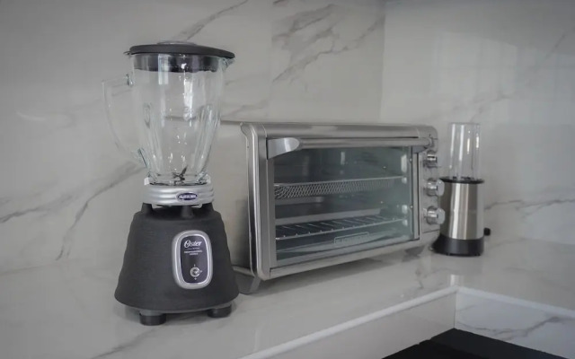 Modern Flat with 2 Bedrooms Near sea