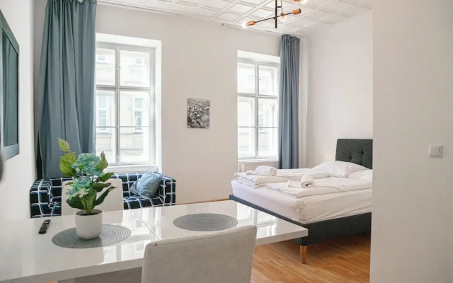 Cozy Convenient Room Prime Location