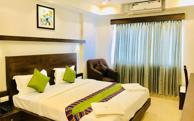Regalia Inn & Suites
