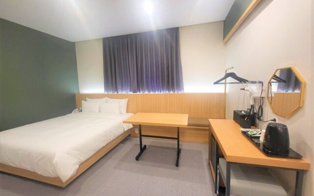 Hotel Leo