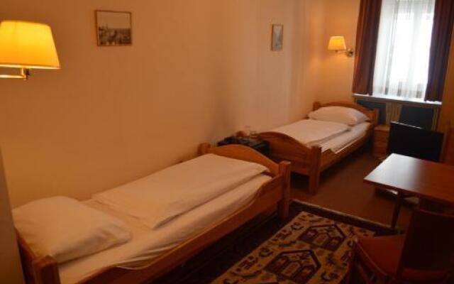 Hotel Pension Walzerstadt