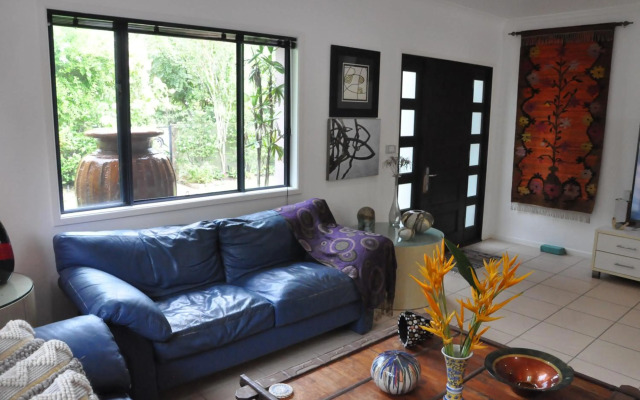 Stunning Magnetic Island Home,Private, Large Pool,Adults Only