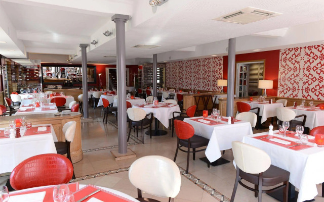 Les Maritonnes Park & Vineyard