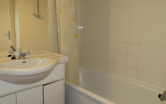 Appartement Sète, 2 Pièces, 6 Personnes - Fr-1-338-49