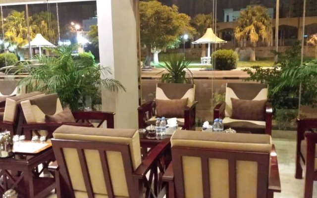 Al Ramla Al Hamra Furnished Units