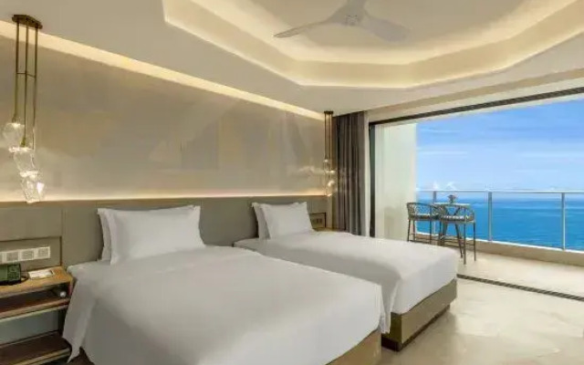 Salt Crystal Hotel By RìChū