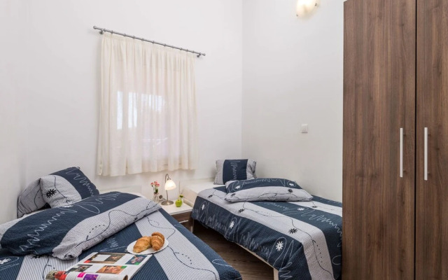 Tea ilo in ilo With 2 Bedrooms and 1 5 Bathrooms