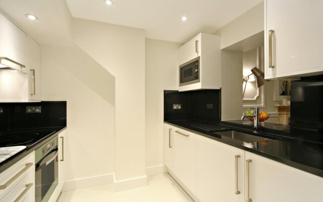 Queensgate Court