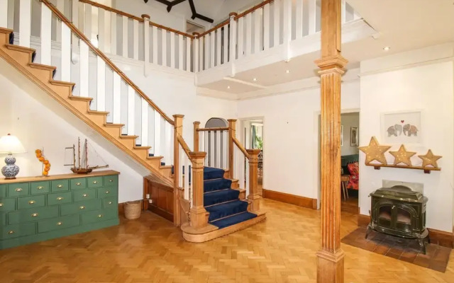 Deer Leap House