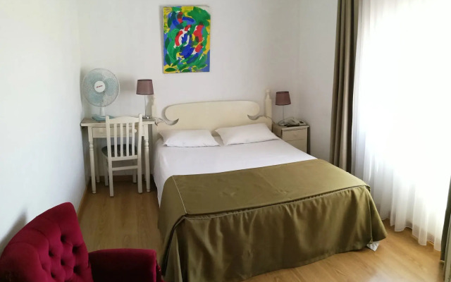 Pensão Residencial Vila Teresinha