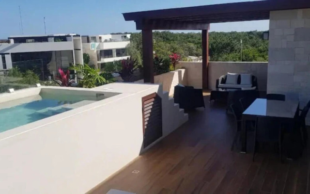 Blue Luxury La Veleta