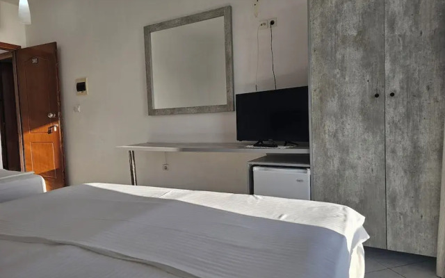 Hotel Mercury Saranda