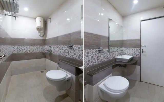 OYO 19377 Falnir Palace