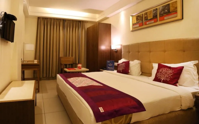 OYO 1460 Hotel Park N