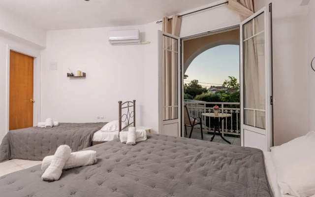 C'est La Vie Beachfront Accommodation