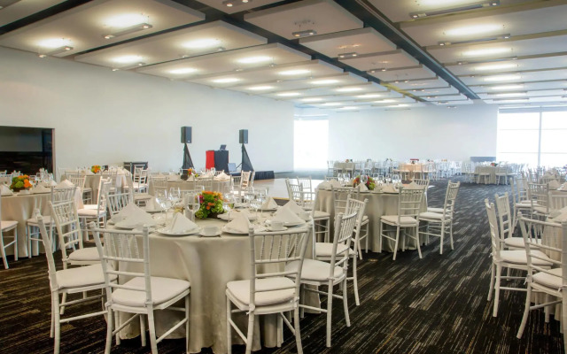 Fiesta Inn Monterrey Tecnológico