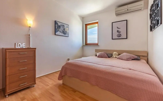 Nice Apartment in Rabac With 2 Bedrooms and Wifi