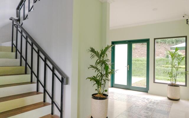 OYO 2350 Panorama Inn Residence