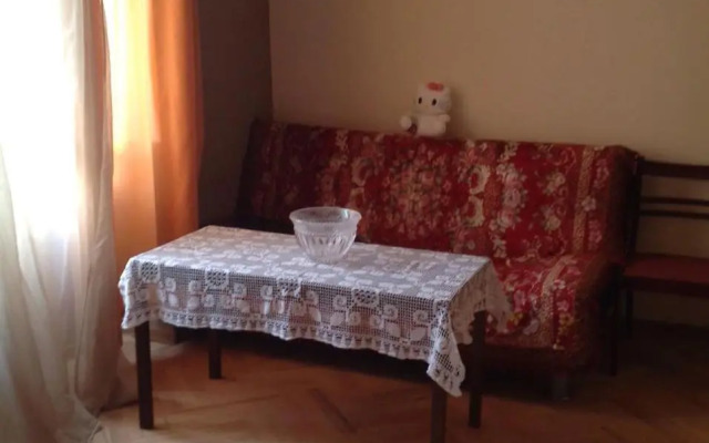 L House