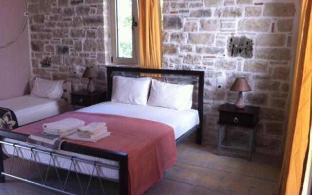 Antonios Hotel Apartments