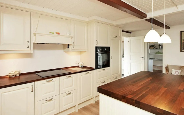 10 Person Holiday Home in Thyholm-by Traum