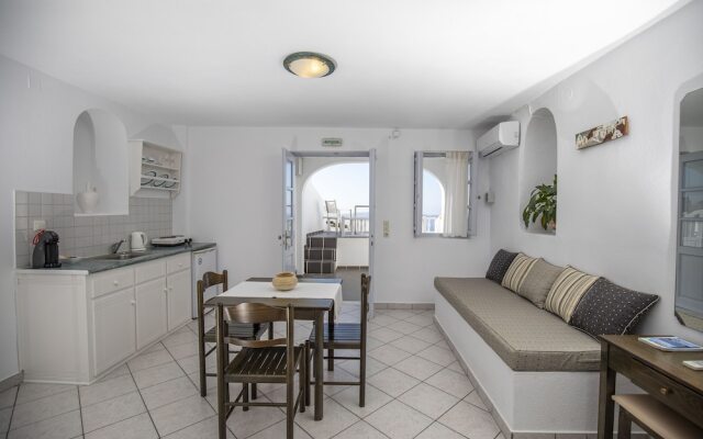 Santorini View Studios-Adults Only