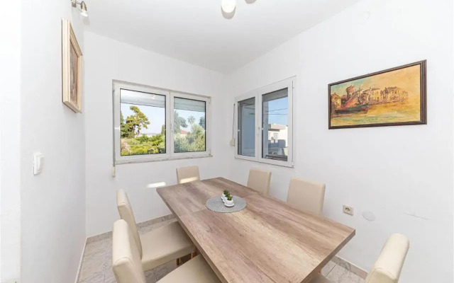 Apartment Kastel Kambelovac 10