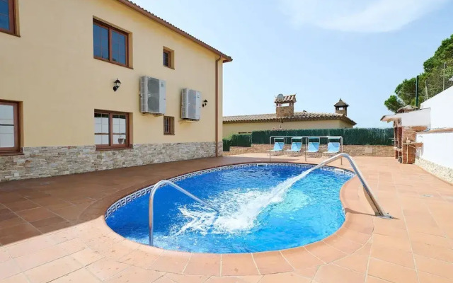 Marina in Blanes With 6 Bedrooms and 4 Bathrooms