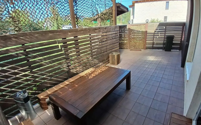 Гостевой дом с бассейном и баней в Дубках