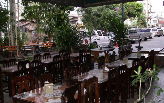 Inthanin Hotel
