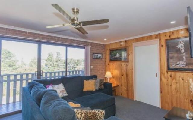 Lodge 67, 3/58 Townsend Street