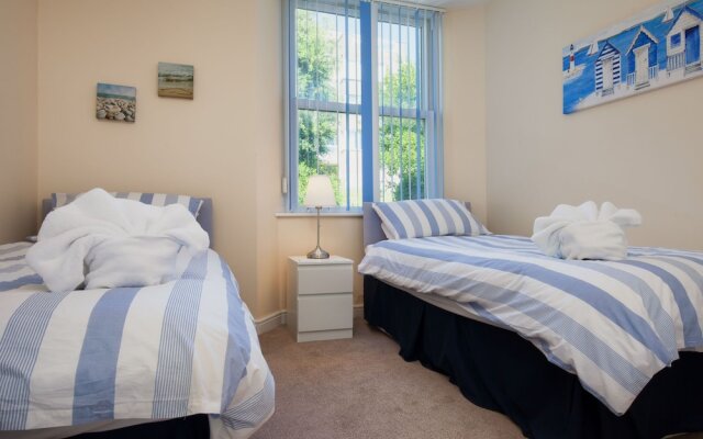 Beautiful Apartment in Torquay With Sea View