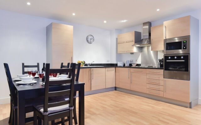 Tower Bridge Superior Apartments