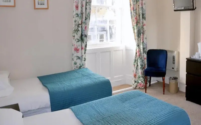 Atholl Arms Hotel