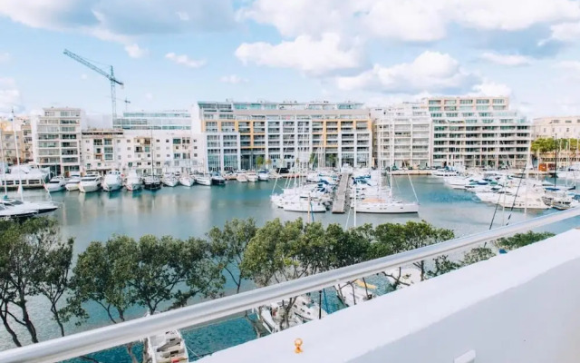 Comfortable Double Room in Pieta - Bb Marina