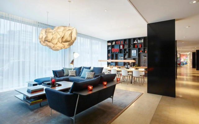 citizenM Schiphol Airport