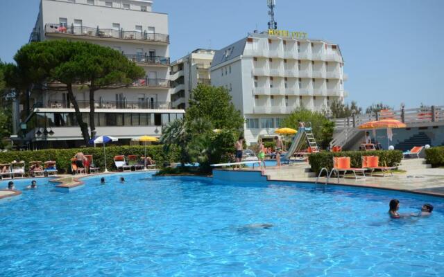 Hotel City Beach Resort
